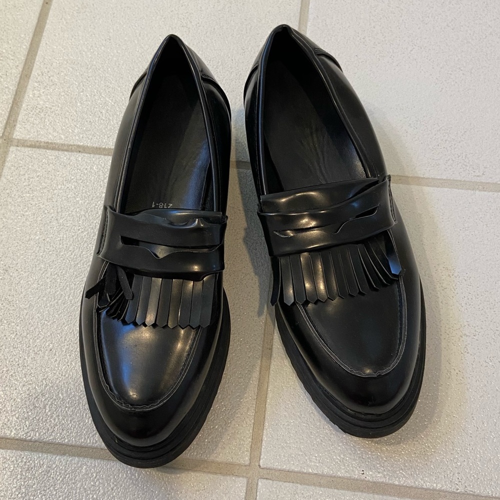 Black Platform Leather Loafer